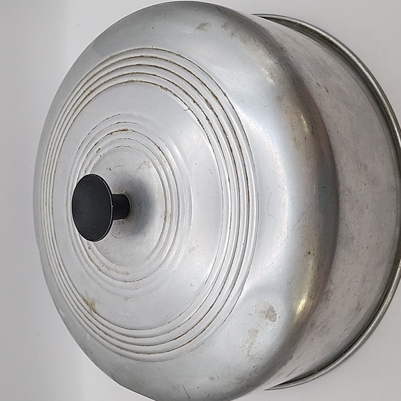 Vintage 1950s Aluminum Dome Lid for Cakes and Pies 10" - Picture 2 of 10